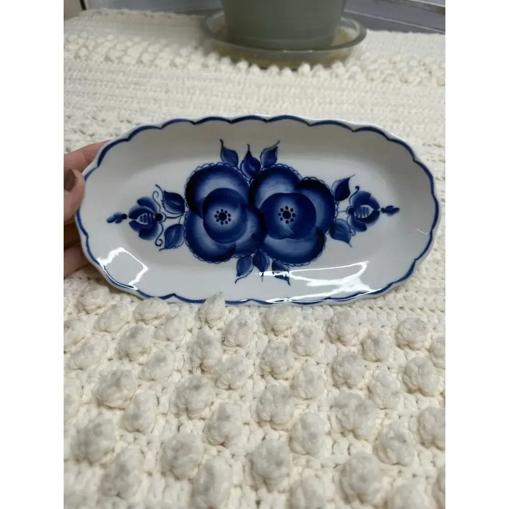 VINTAGE RUSSIAN GZHEL Porcelain Oval Serving Platter Hand Painted Blue Floral